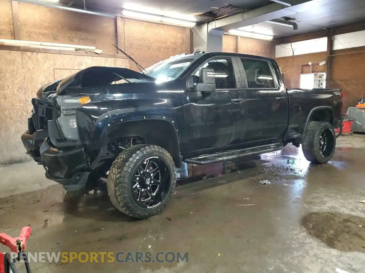 1 Photograph of a damaged car 1GC4YME72LF177268 CHEVROLET ALL Models 2020