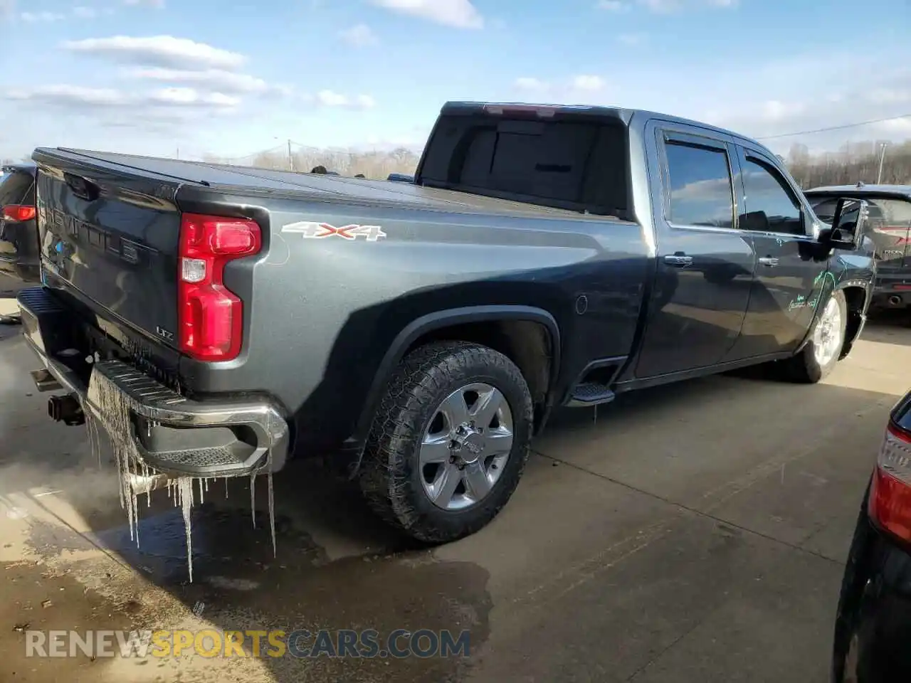 3 Photograph of a damaged car 1GC4YPE70LF124795 CHEVROLET ALL Models 2020