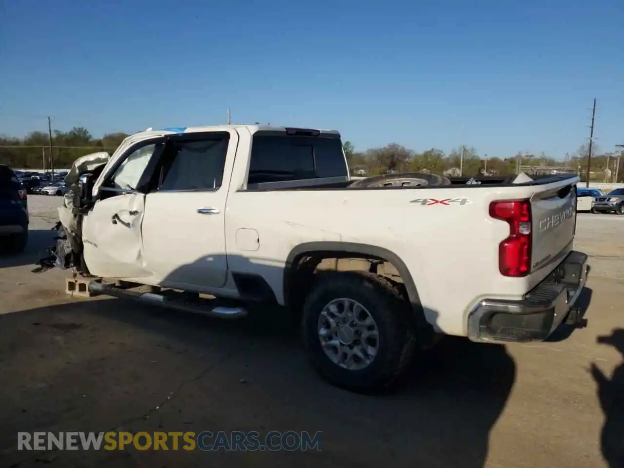 2 Photograph of a damaged car 1GC4YPE77LF168681 CHEVROLET All Models 2020