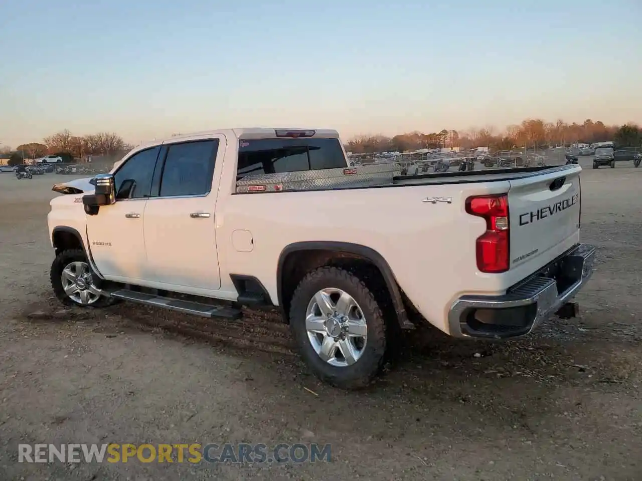 2 Photograph of a damaged car 1GC4YPEY2LF187650 CHEVROLET ALL Models 2020