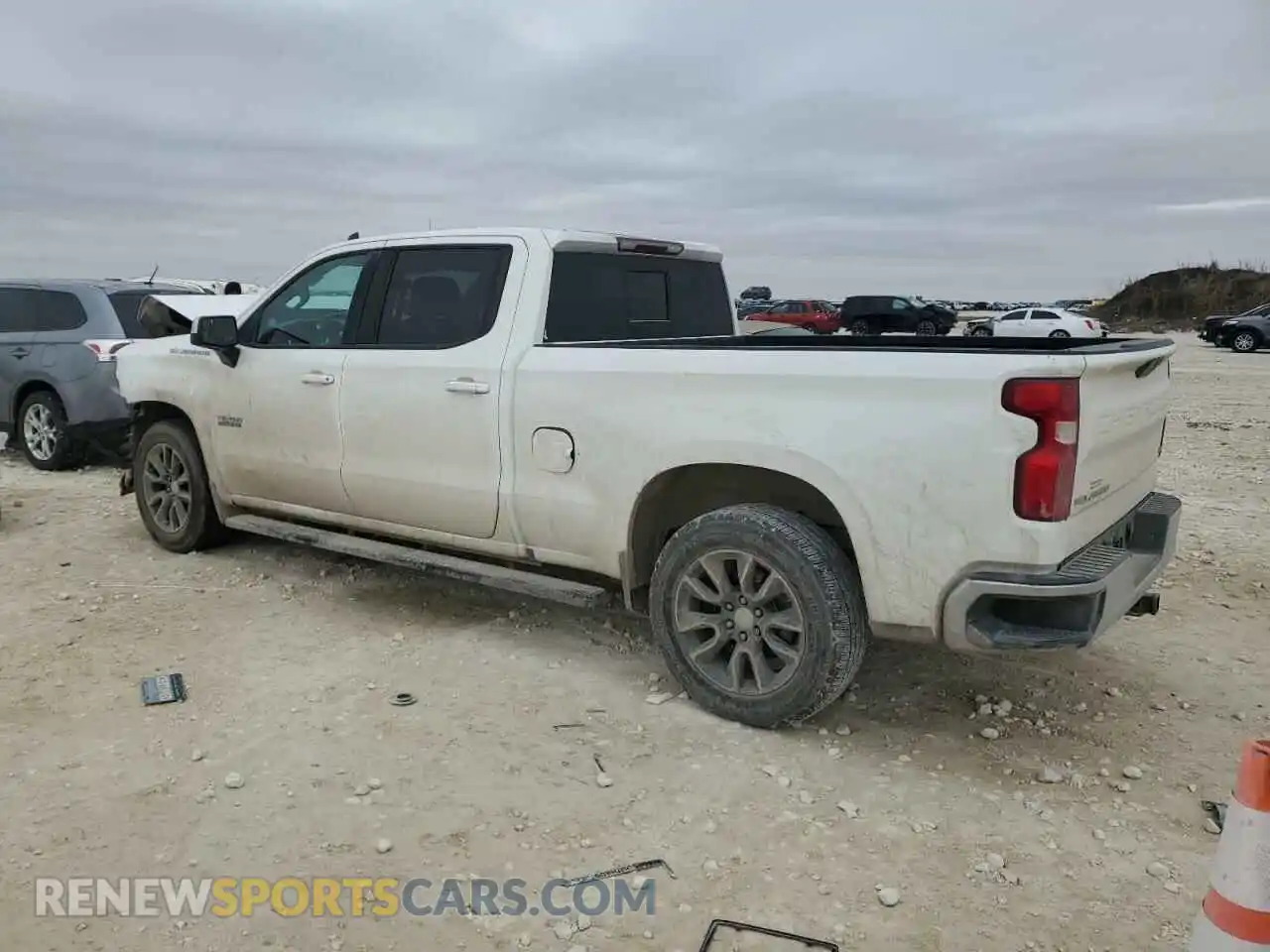 2 Photograph of a damaged car 3GCUWCED3LG158037 CHEVROLET ALL Models 2020