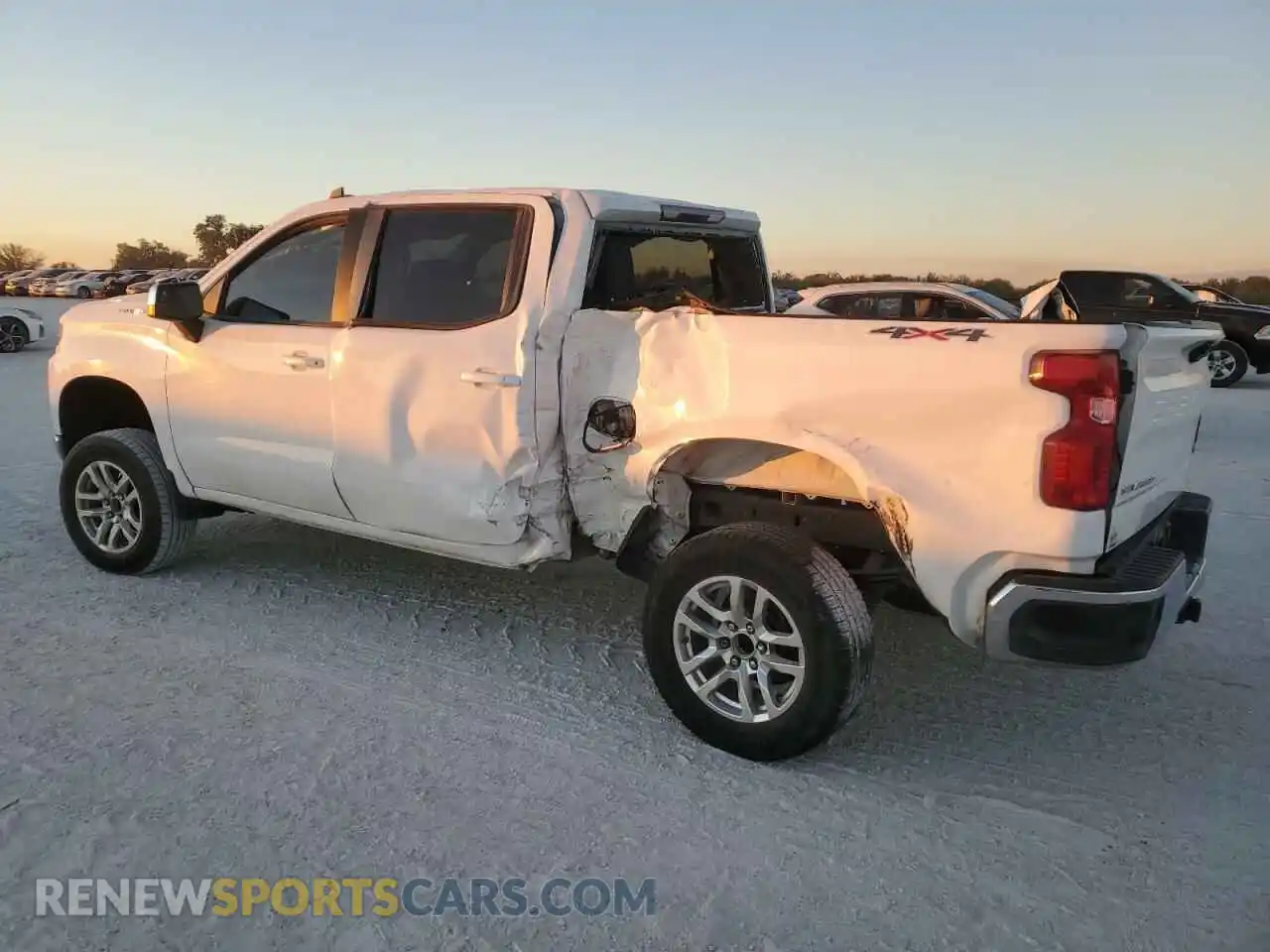 2 Photograph of a damaged car 3GCUYDED8LG249255 CHEVROLET ALL Models 2020
