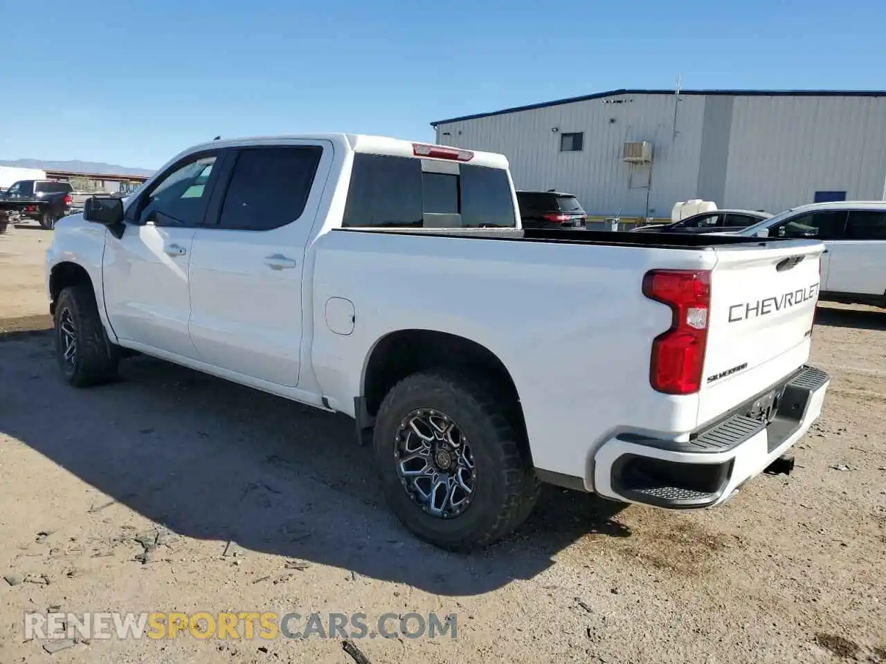 2 Фотография поврежденного автомобиля 3GCUYEET2LG452736 CHEVROLET ALL Models 2020