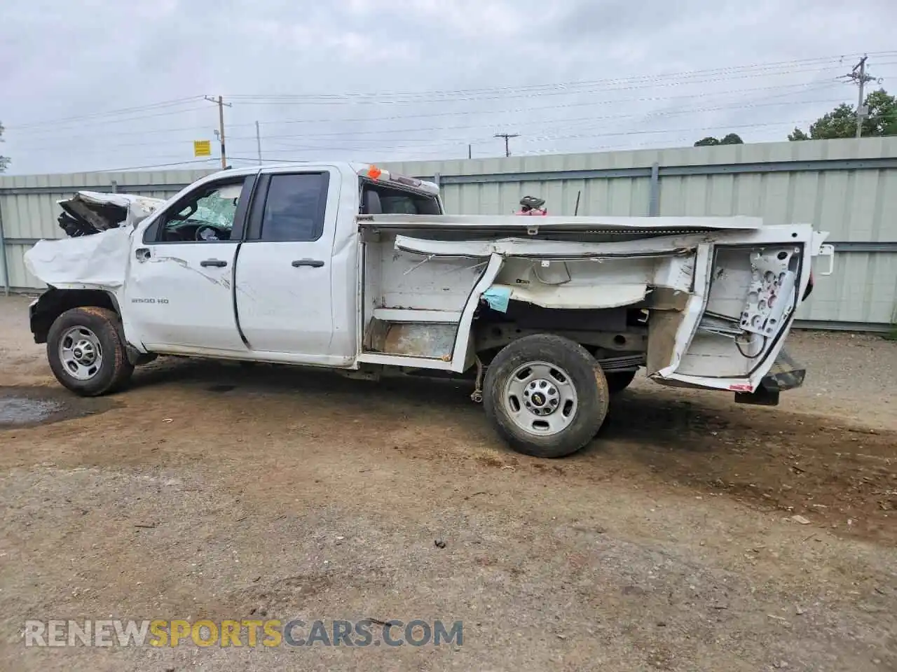 2 Photograph of a damaged car 1GB2WLE74MF211272 CHEVROLET ALL Models 2021