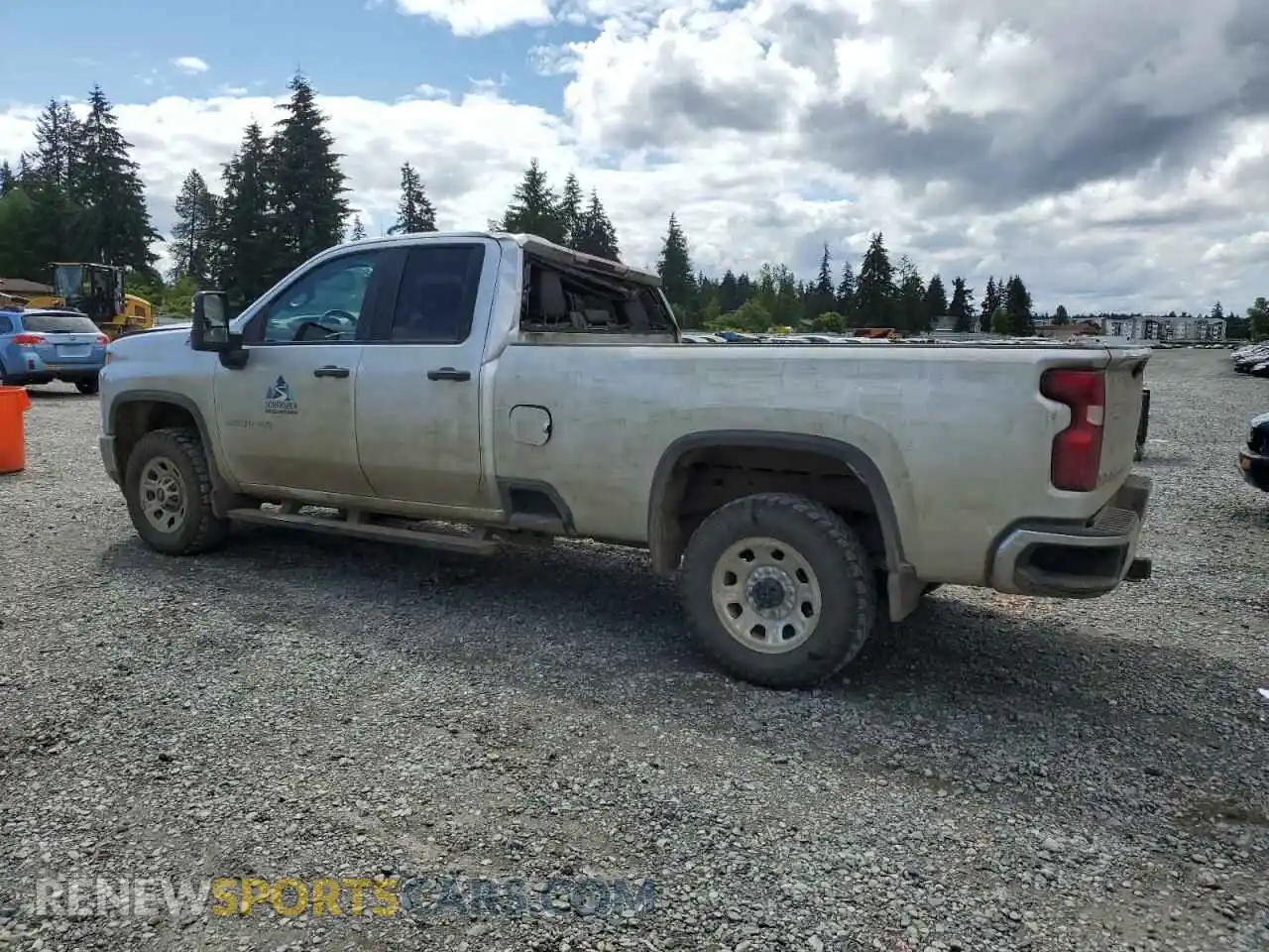 2 Photograph of a damaged car 1GC2YLE78MF279208 CHEVROLET ALL Models 2021