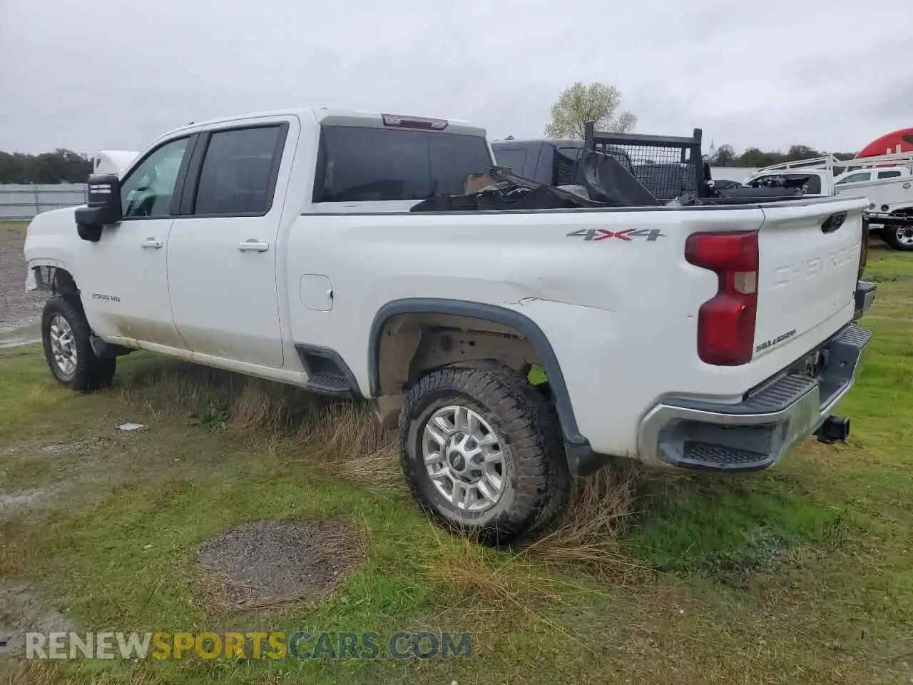 2 Photograph of a damaged car 1GC4YNE72MF288720 CHEVROLET ALL Models 2021