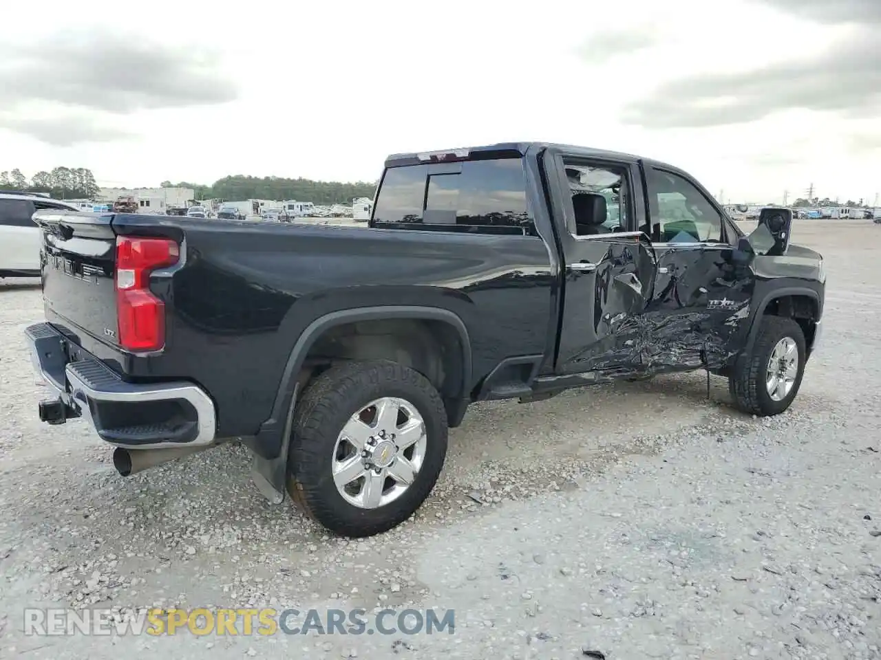 3 Photograph of a damaged car 1GC4YPEY5MF233764 CHEVROLET ALL Models 2021
