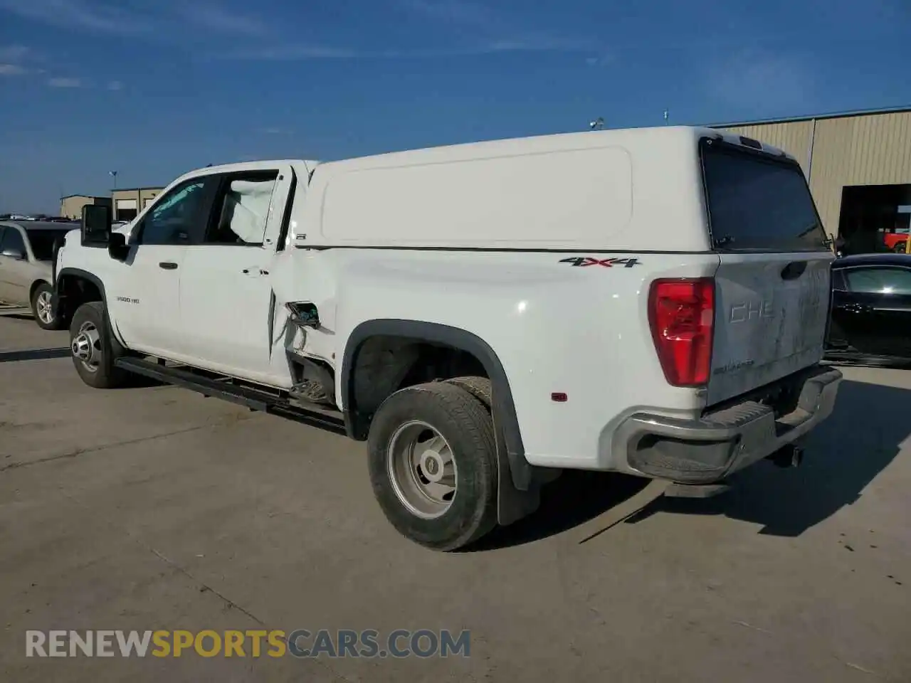 2 Photograph of a damaged car 1GC4YSEY1MF133132 CHEVROLET ALL Models 2021