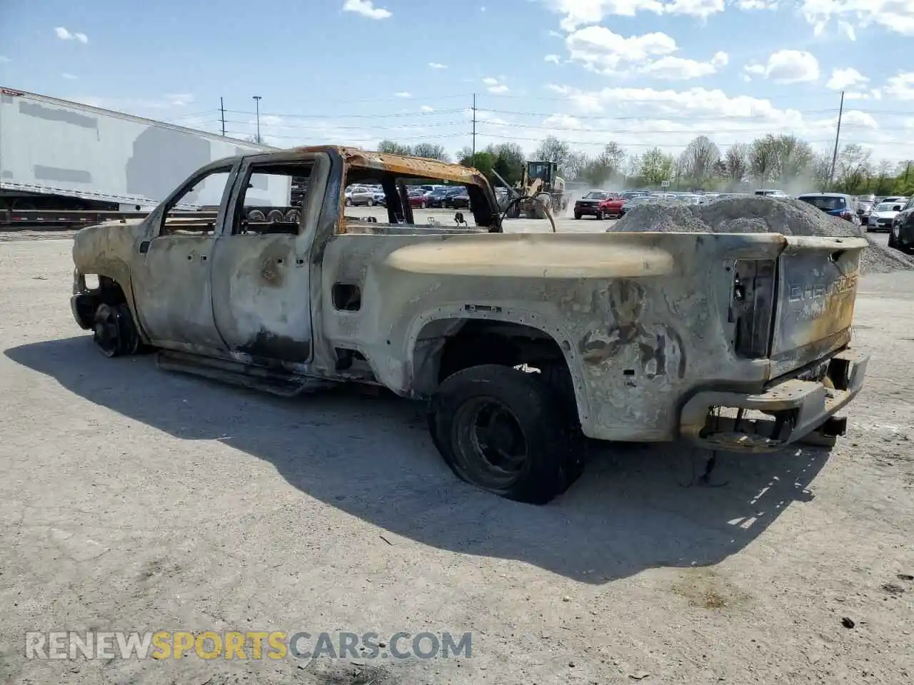 2 Photograph of a damaged car 1GC4YSEY7MF104198 CHEVROLET ALL Models 2021