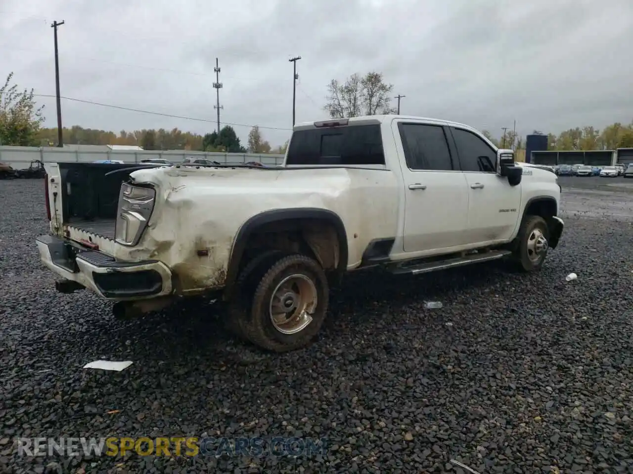 3 Photograph of a damaged car 1GC4YVEY5MF100197 CHEVROLET ALL Models 2021