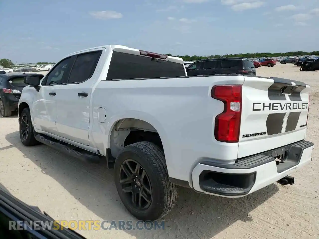 2 fotografías del automóvil dañado 1GCPWBEK6MZ151283 CHEVROLET ALL Models 2021
