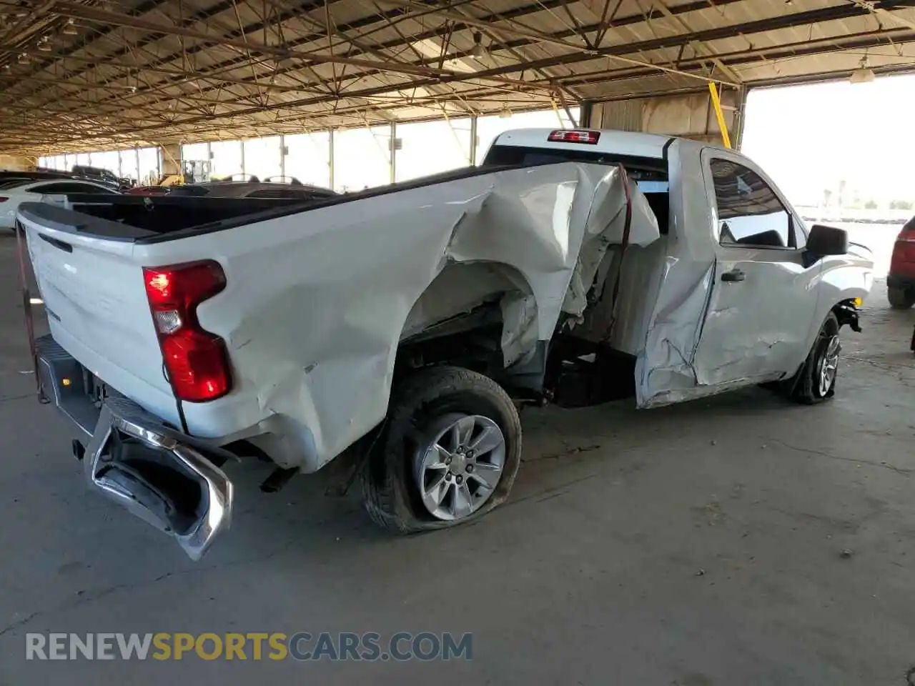 3 Photograph of a damaged car 3GCNWAEFXMG357744 CHEVROLET ALL Models 2021