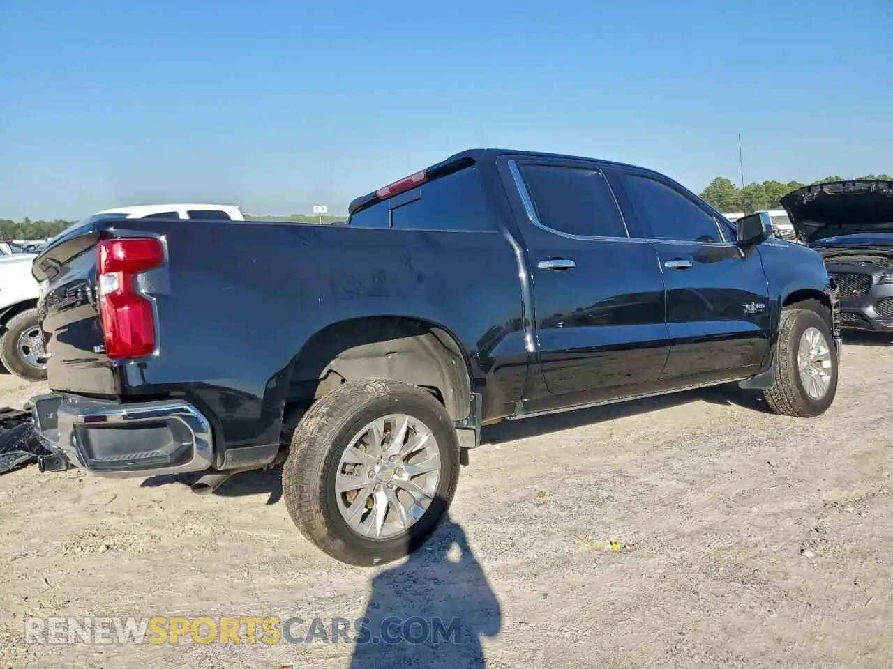 3 Photograph of a damaged car 3GCPWEED1MG305918 CHEVROLET ALL Models 2021