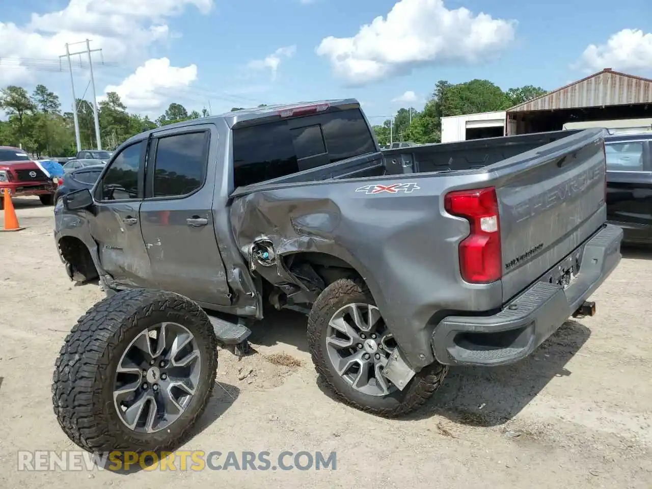 2 Photograph of a damaged car 3GCUYEET0MG116410 CHEVROLET ALL Models 2021