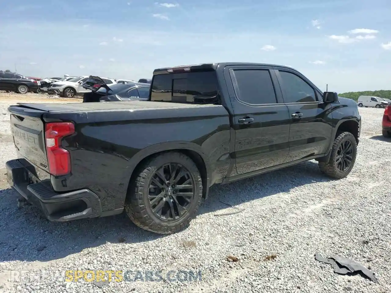 3 Фотография поврежденного автомобиля 3GCUYEET3MG214010 CHEVROLET ALL Models 2021