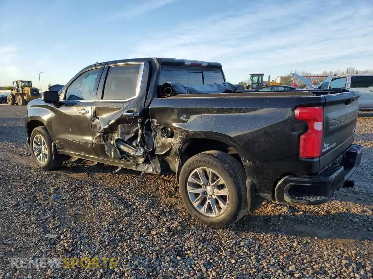 2 Photograph of a damaged car 3GCUYHED3MG229763 CHEVROLET All Models 2021