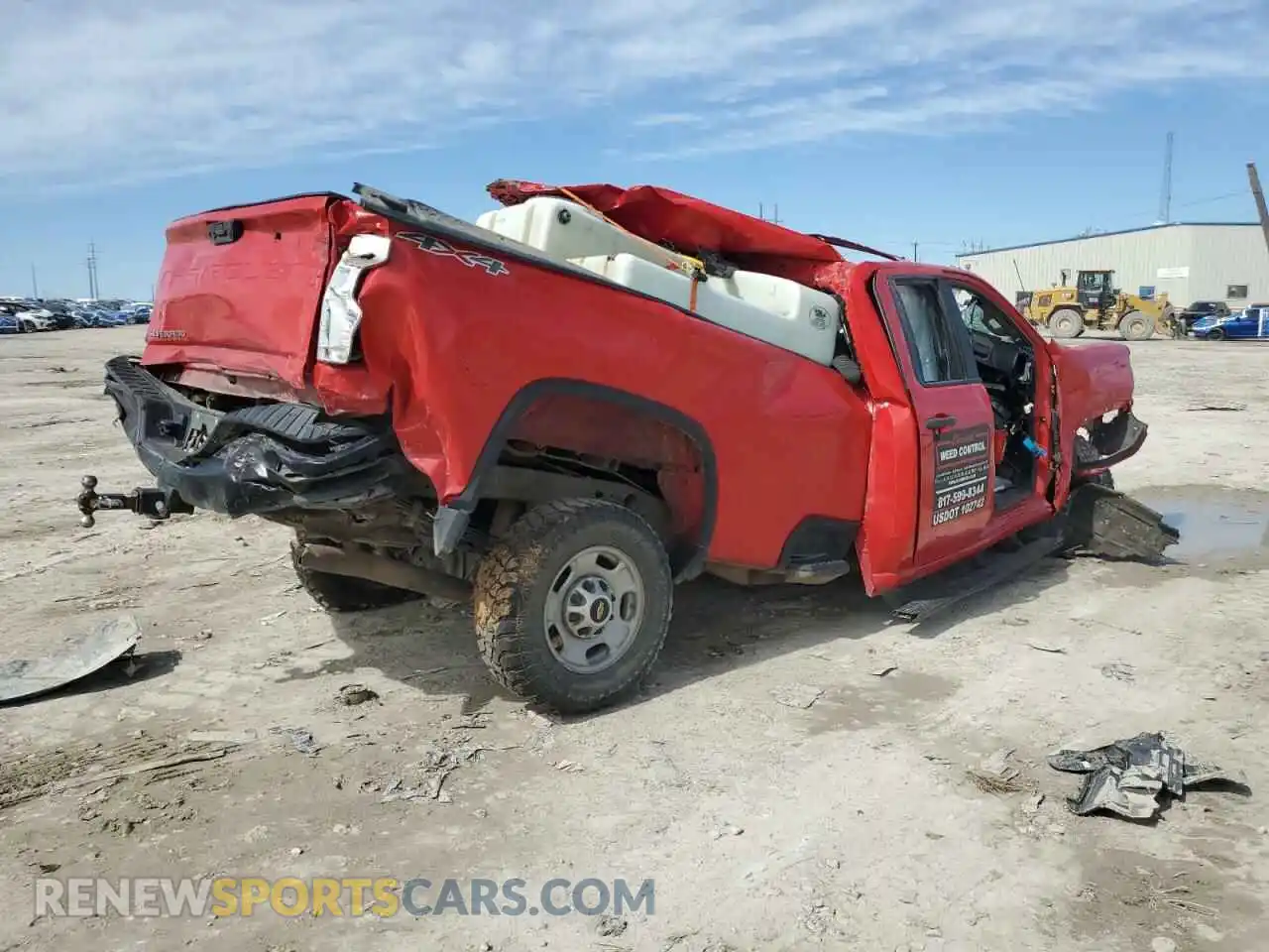 3 Photograph of a damaged car 1GC2YLE7XNF182674 CHEVROLET ALL Models 2022