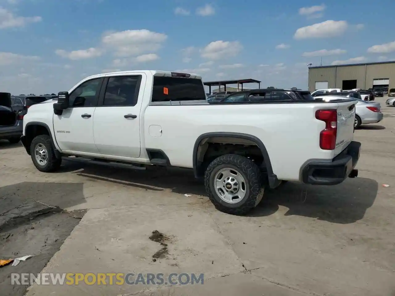 2 Фотография поврежденного автомобиля 1GC4WLE7XNF217387 CHEVROLET ALL Models 2022