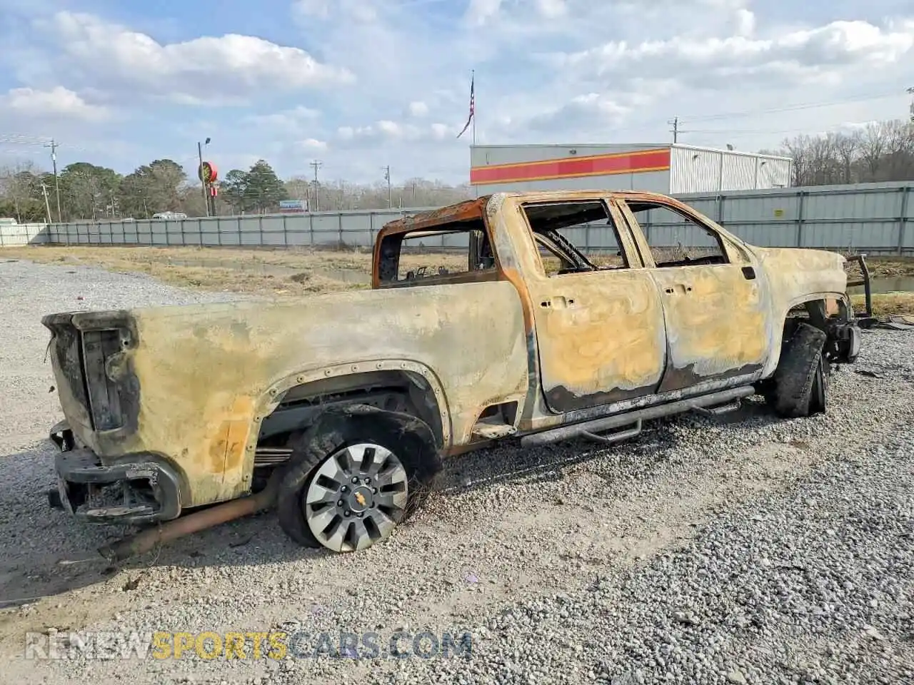 3 Photograph of a damaged car 1GC4YME70NF155210 CHEVROLET ALL Models 2022