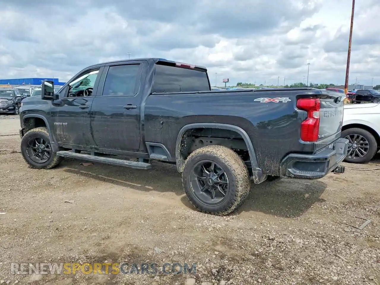 2 Photograph of a damaged car 1GC4YME77NF132216 CHEVROLET ALL Models 2022