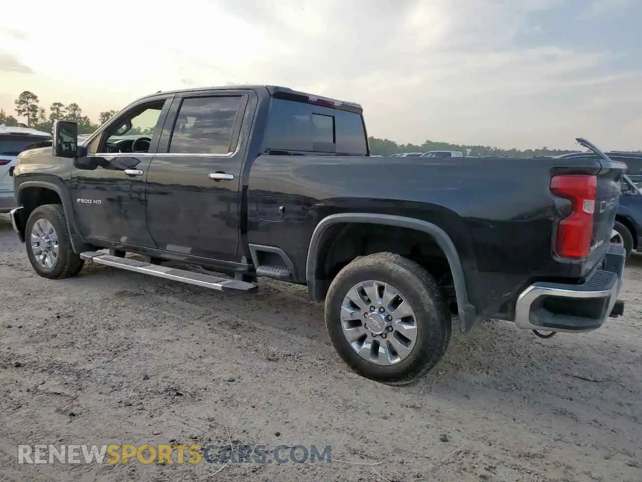 2 Photograph of a damaged car 1GC4YPEY7NF116253 CHEVROLET ALL Models 2022