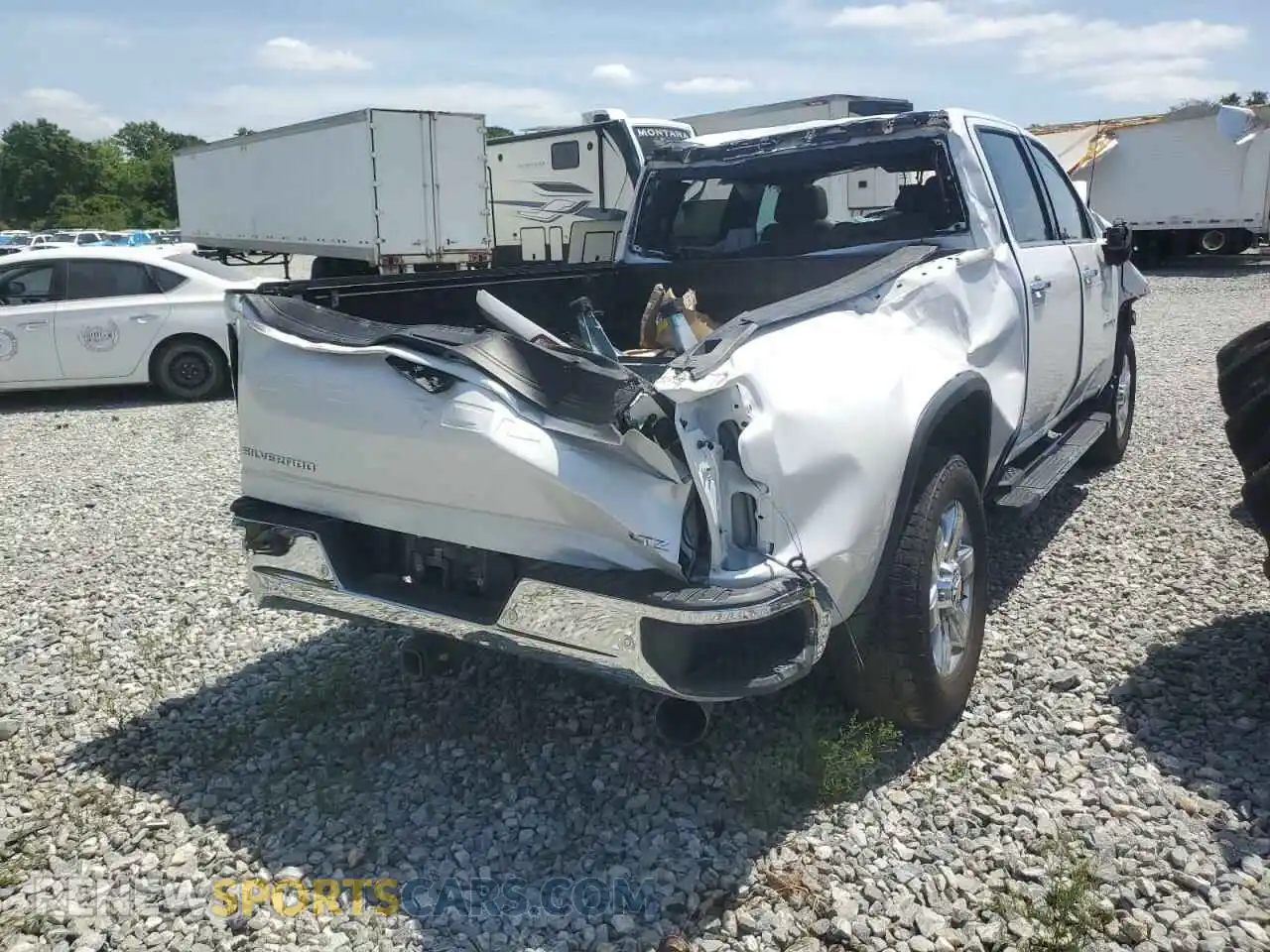 3 Photograph of a damaged car 1GC4YUEY6NF164812 CHEVROLET ALL Models 2022