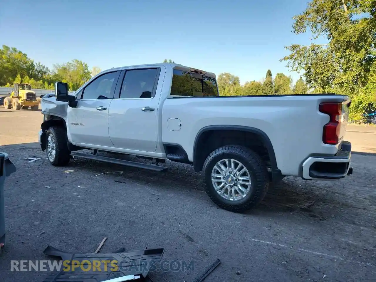 2 Photograph of a damaged car 1GC4YVEY1NF124059 CHEVROLET ALL Models 2022