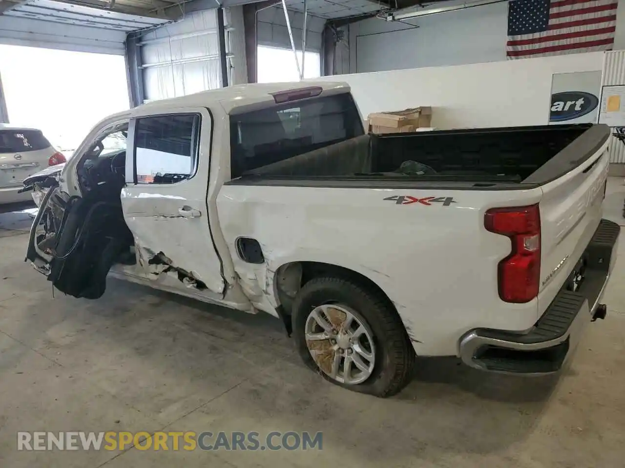 2 Photograph of a damaged car 1GCUDDED2NZ558685 CHEVROLET ALL Models 2022