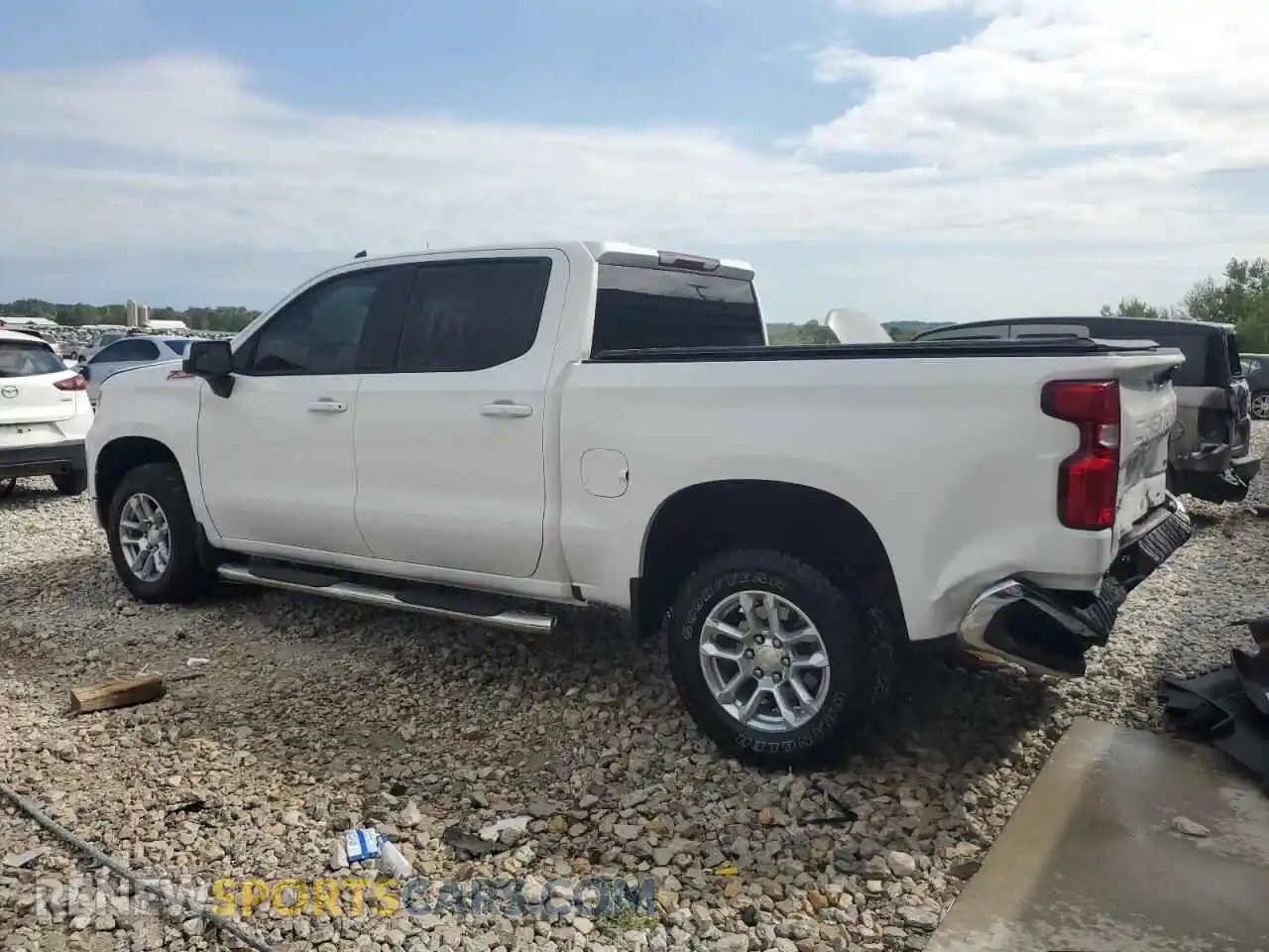 2 Photograph of a damaged car 2GCUDDED8N1520547 CHEVROLET ALL Models 2022