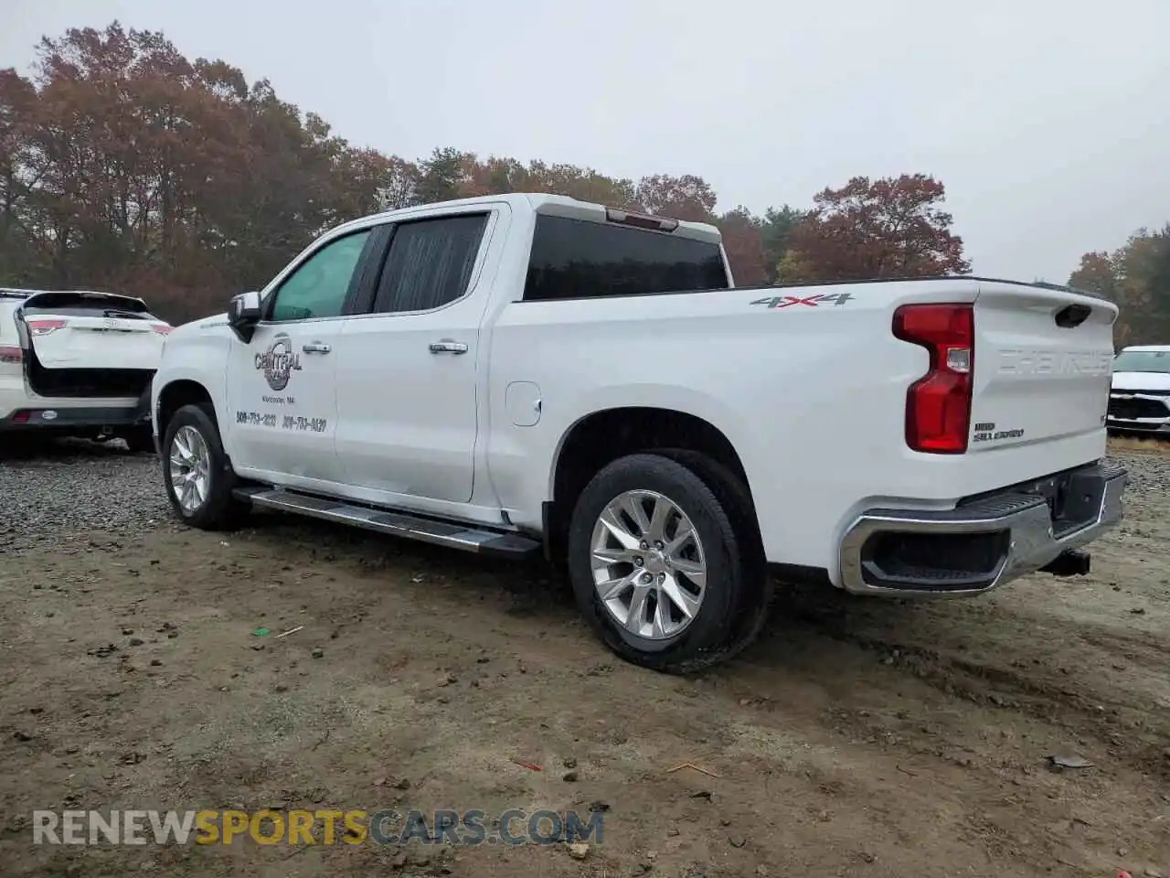 2 Photograph of a damaged car 2GCUDGED9N1515021 CHEVROLET ALL Models 2022