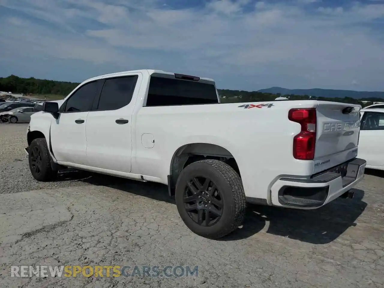 2 Фотография поврежденного автомобиля 3GCPDBEK0NG661734 CHEVROLET ALL Models 2022
