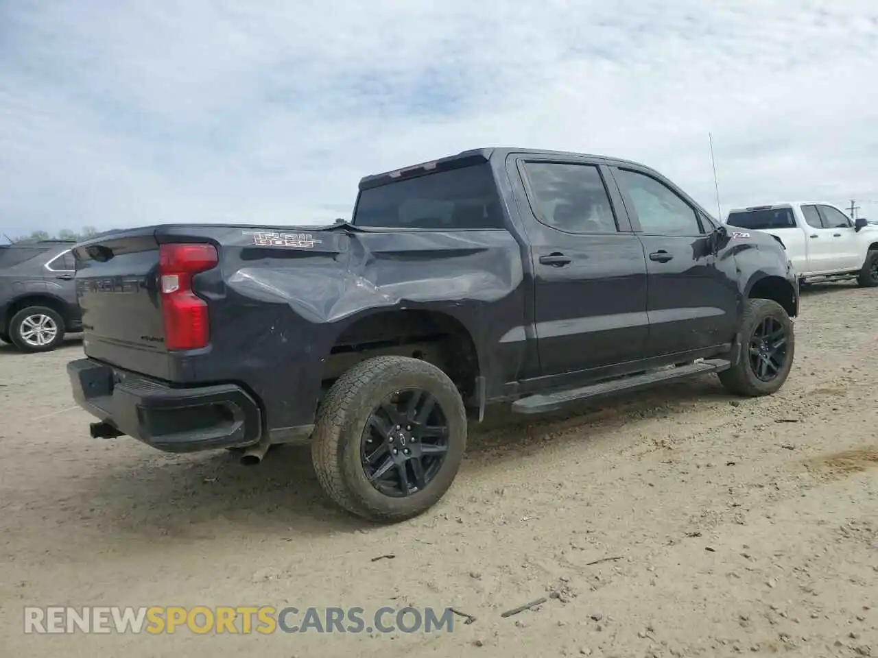 3 Фотография поврежденного автомобиля 3GCPDCEK9NG574548 CHEVROLET ALL Models 2022