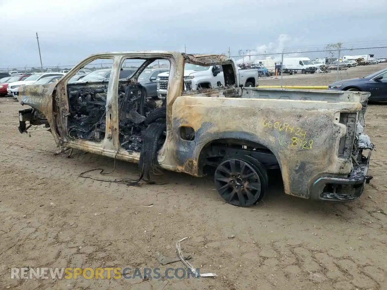 2 Фотография поврежденного автомобиля 3GCPWEED0NG158928 CHEVROLET ALL Models 2022