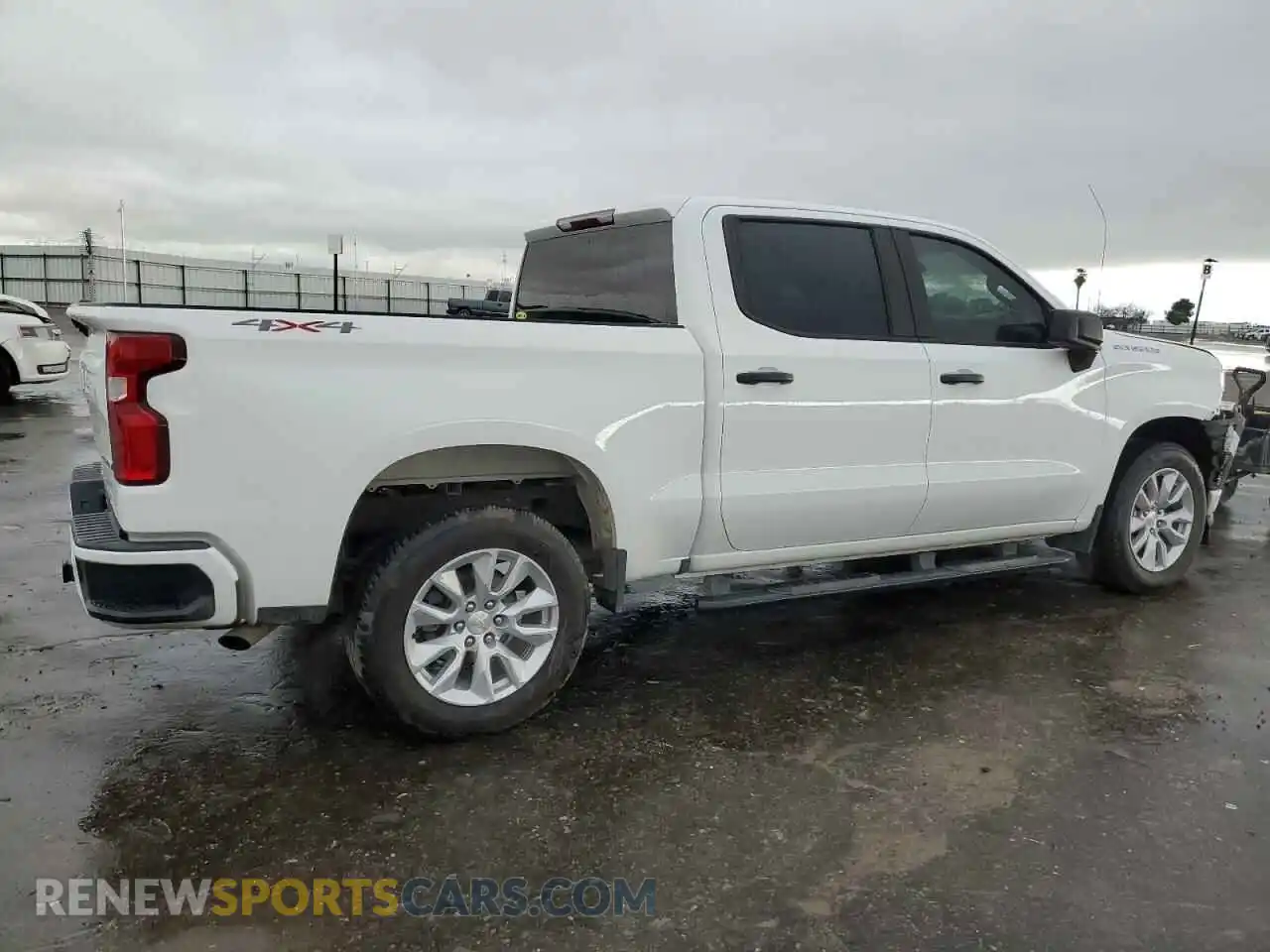 3 fotografías del automóvil dañado 3GCPYBEKXNG112868 CHEVROLET All Models 2022