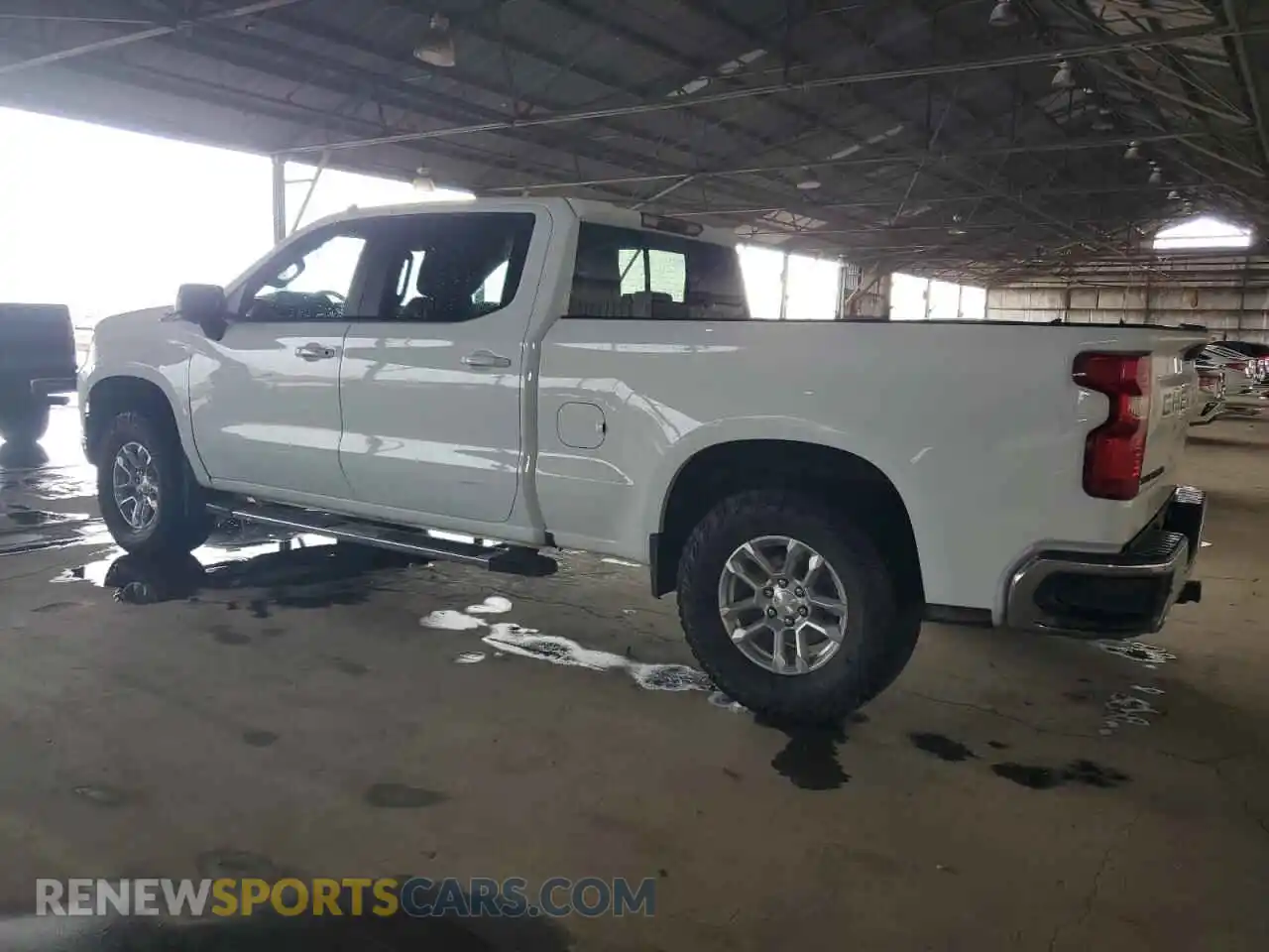 2 Photograph of a damaged car 3GCUDDET0NG662860 CHEVROLET ALL Models 2022