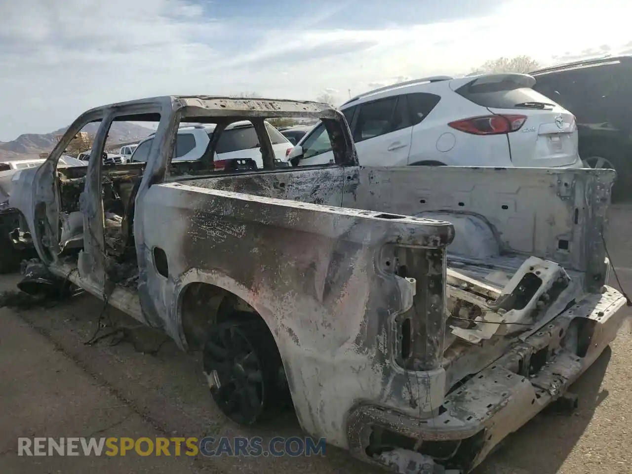 2 fotografías del automóvil dañado 3GCUDEED3NG560855 CHEVROLET ALL Models 2022