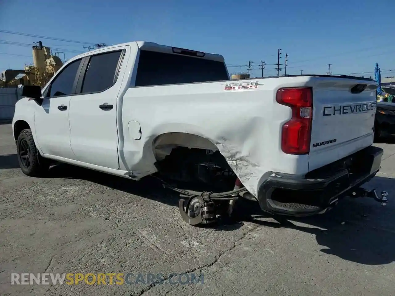 2 Photograph of a damaged car 3GCUDFED2NG601935 CHEVROLET ALL Models 2022