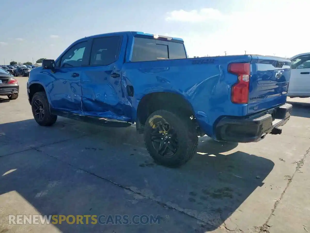2 Photograph of a damaged car 3GCUDFEDXNG559000 CHEVROLET ALL Models 2022
