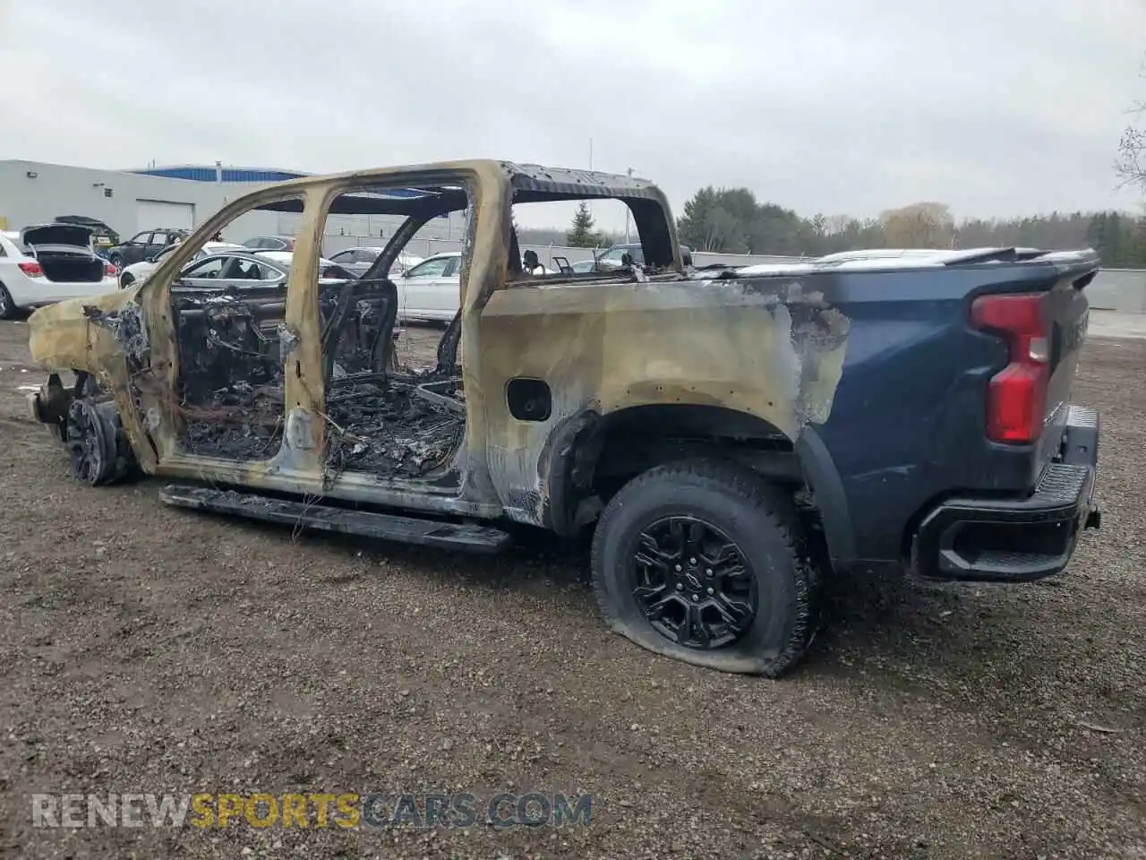 2 Photograph of a damaged car 3GCUDHELXNG586667 CHEVROLET ALL Models 2022