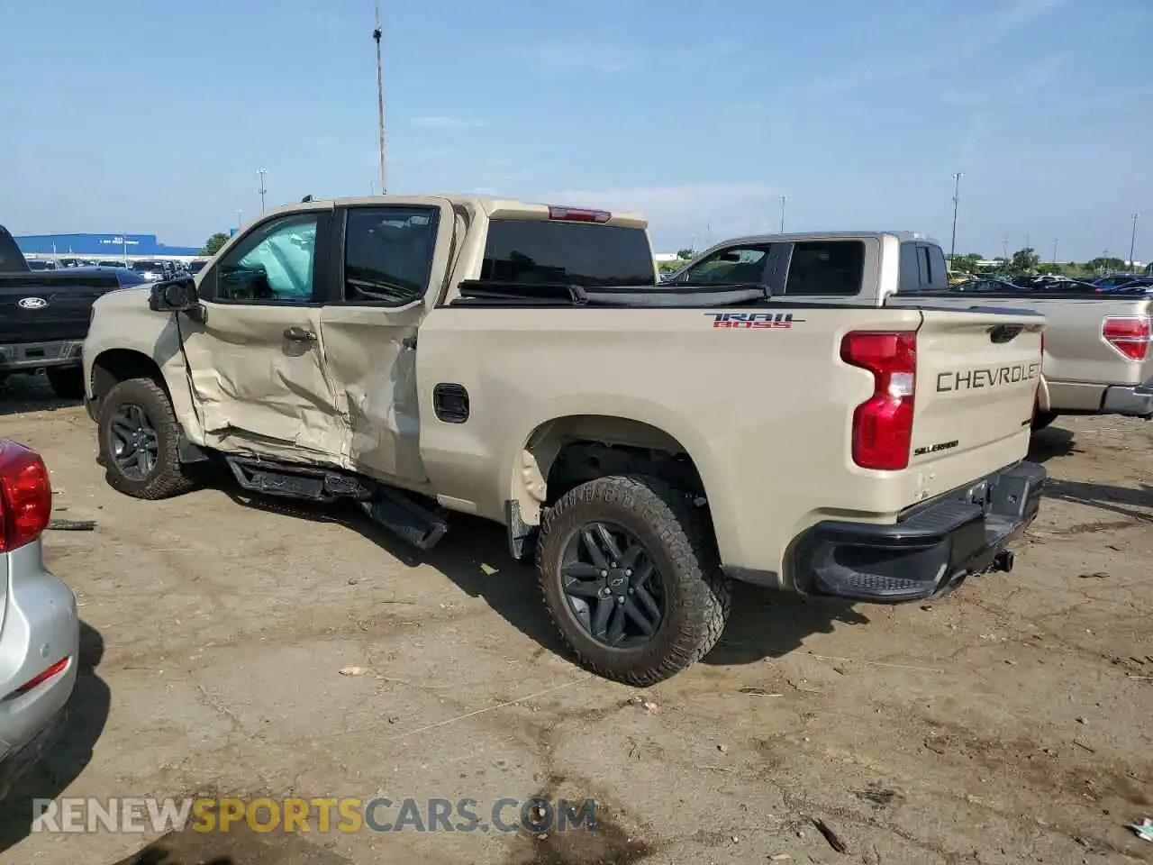 2 Photograph of a damaged car 3GCUDCED4PG176607 CHEVROLET ALL Models 2023