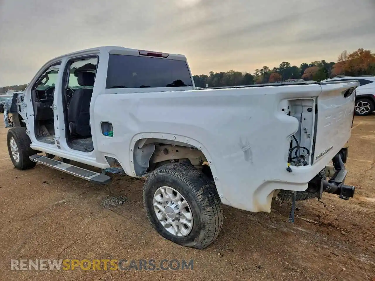 2 Photograph of a damaged car 1GC1YNEY8RF377825 CHEVROLET ALL Models 2024