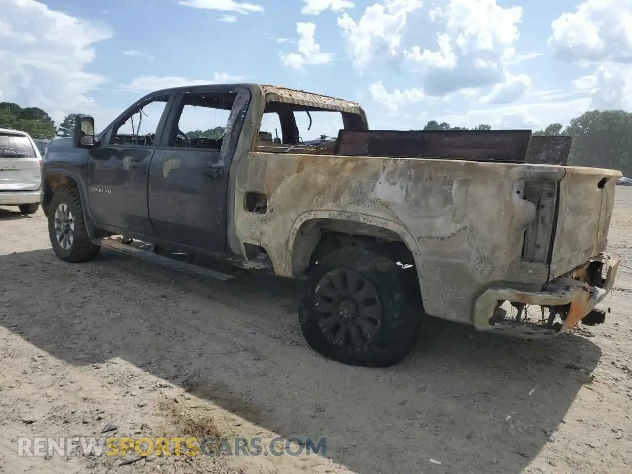 2 Photograph of a damaged car 1GC4YMEY4RF121625 CHEVROLET ALL Models 2024