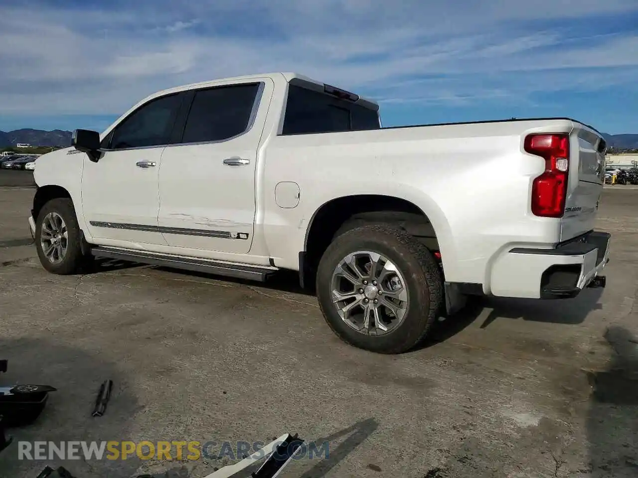 2 Фотография поврежденного автомобиля 1GCUDJE83RZ240792 CHEVROLET ALL Models 2024
