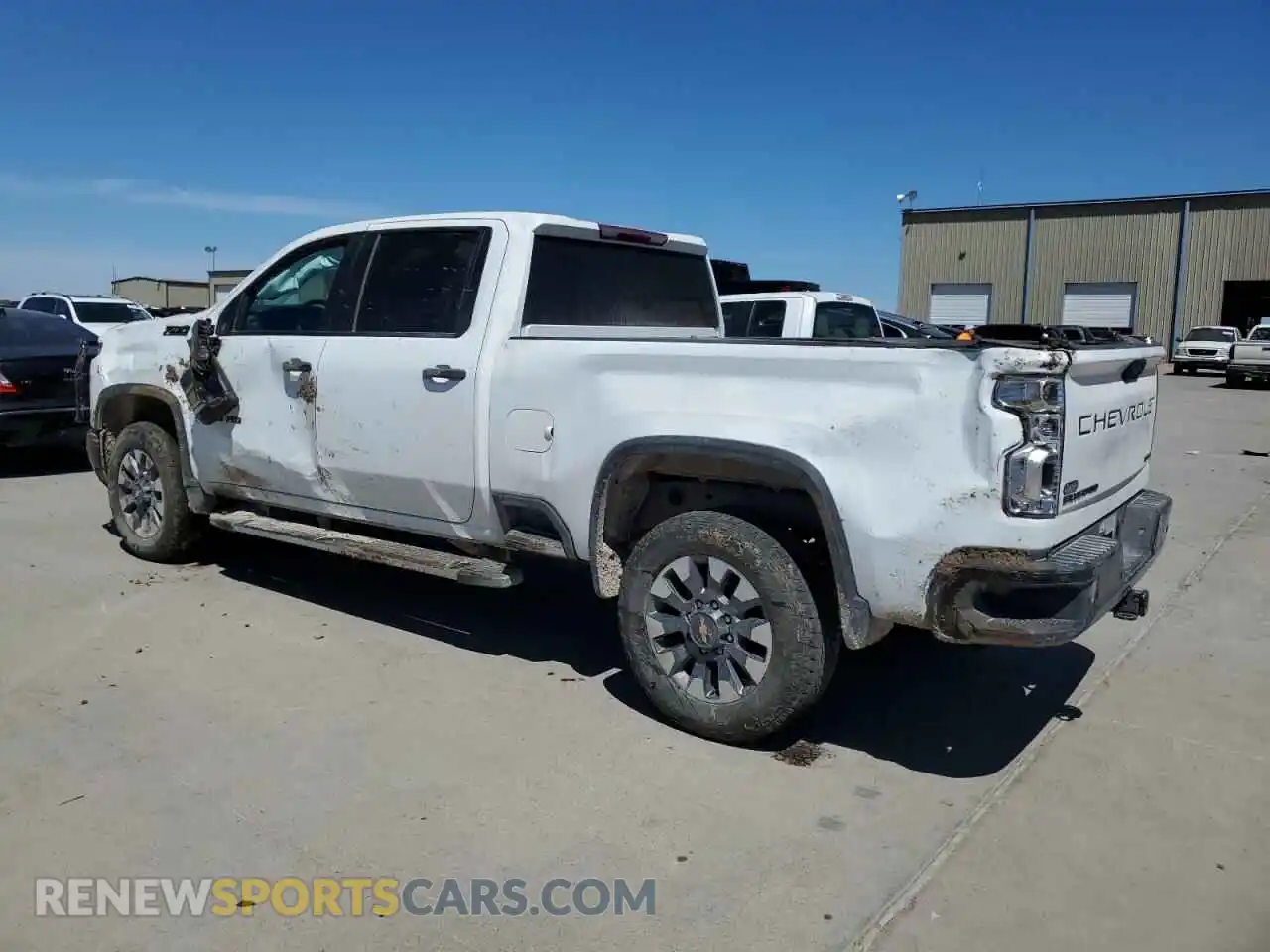 2 Фотография поврежденного автомобиля 2GC4YME79R1121411 CHEVROLET ALL Models 2024