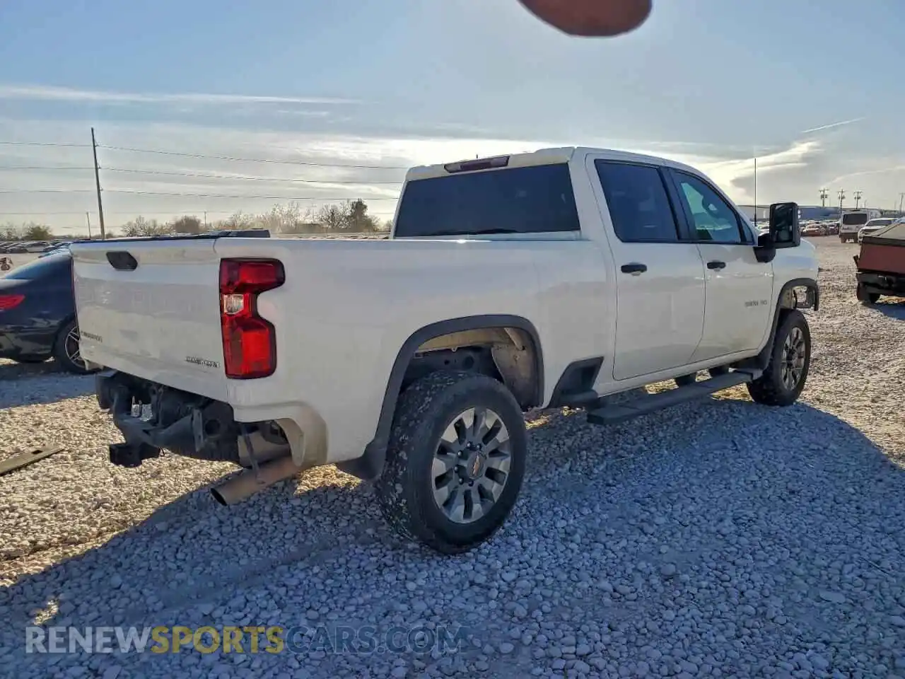 3 Фотография поврежденного автомобиля 2GC4YME7XR1138055 CHEVROLET ALL Models 2024