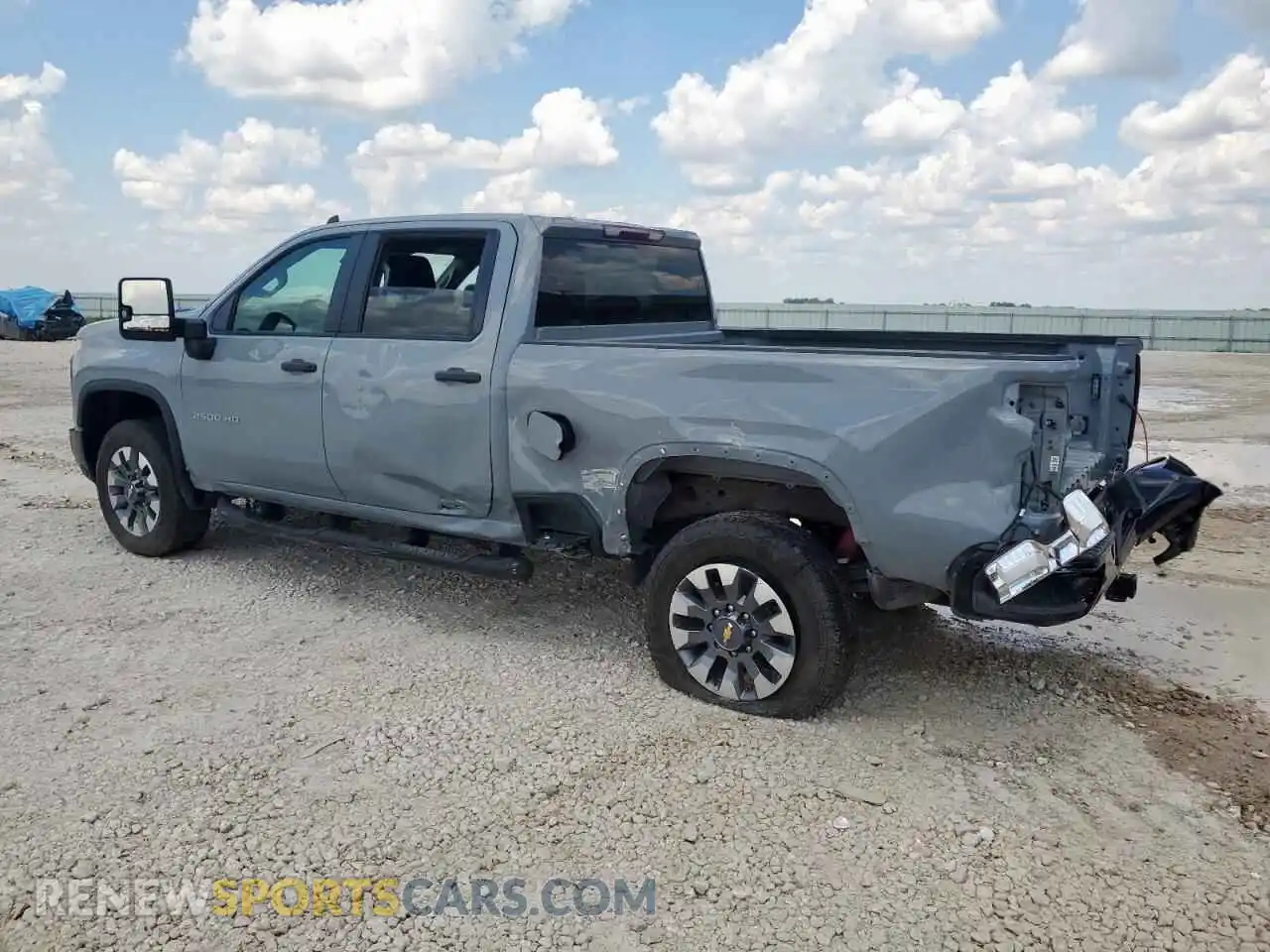 2 Фотография поврежденного автомобиля 2GC4YMEYXR1158749 CHEVROLET ALL Models 2024