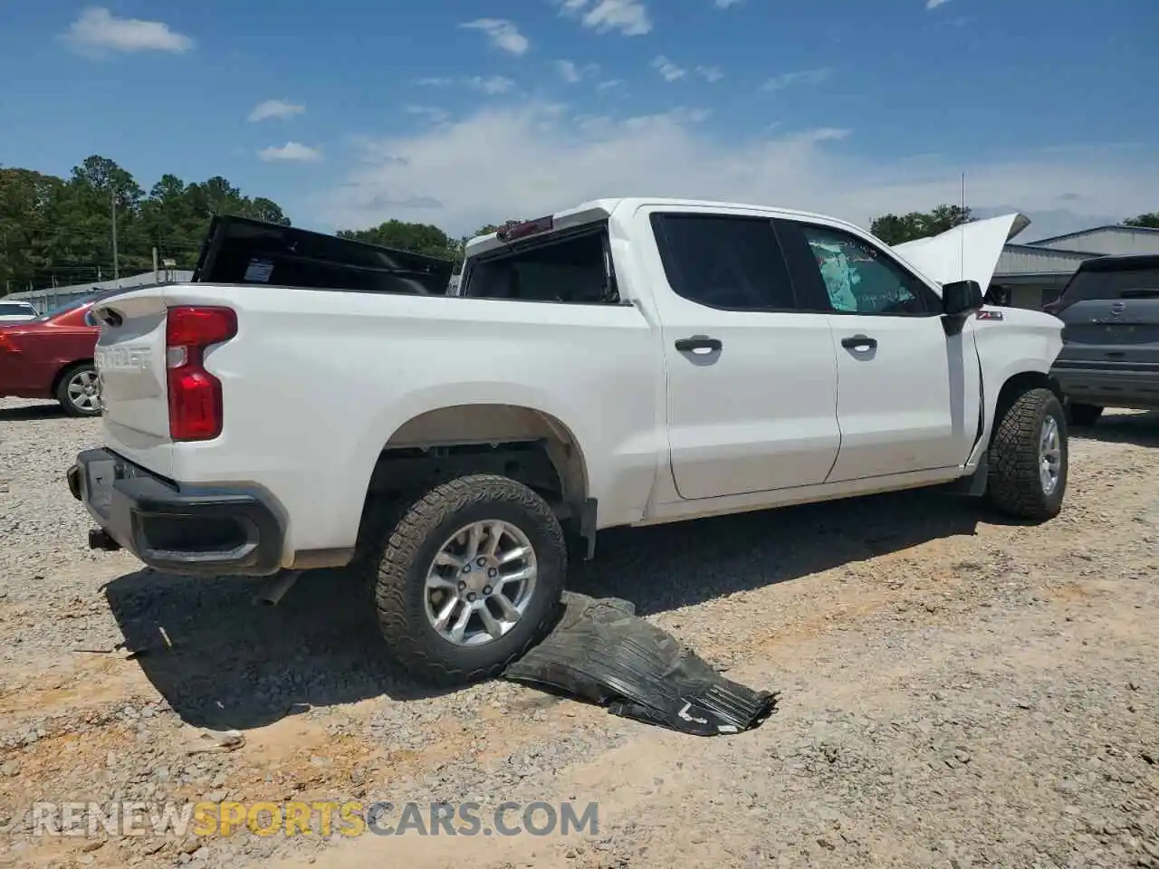 3 Photograph of a damaged car 2GCUDAED1R1145377 CHEVROLET ALL Models 2024