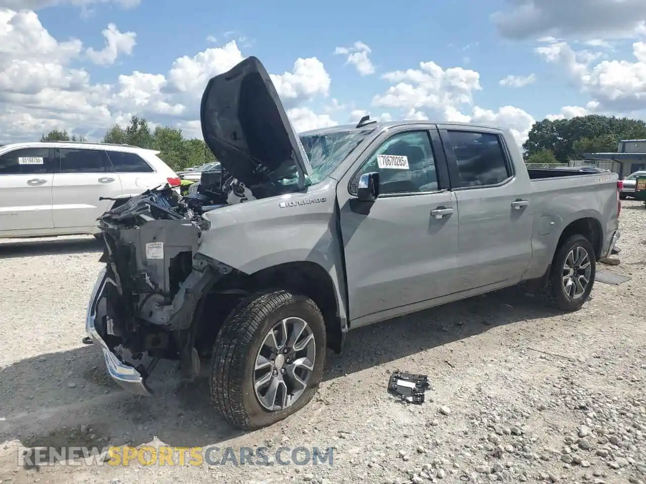 1 Photograph of a damaged car 3GCPDKEKXRG425310 CHEVROLET ALL Models 2024