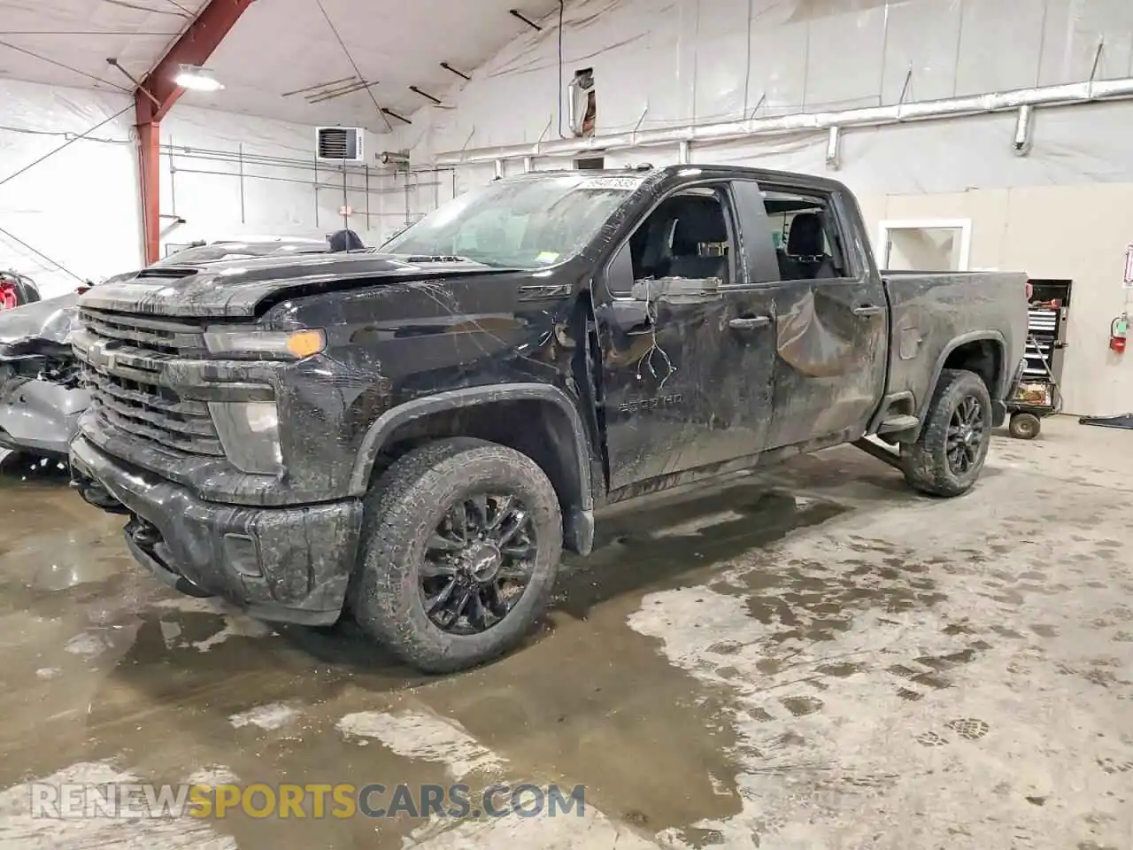 1 Photograph of a damaged car 1GC4KME71SF369345 CHEVROLET ALL Models 2025