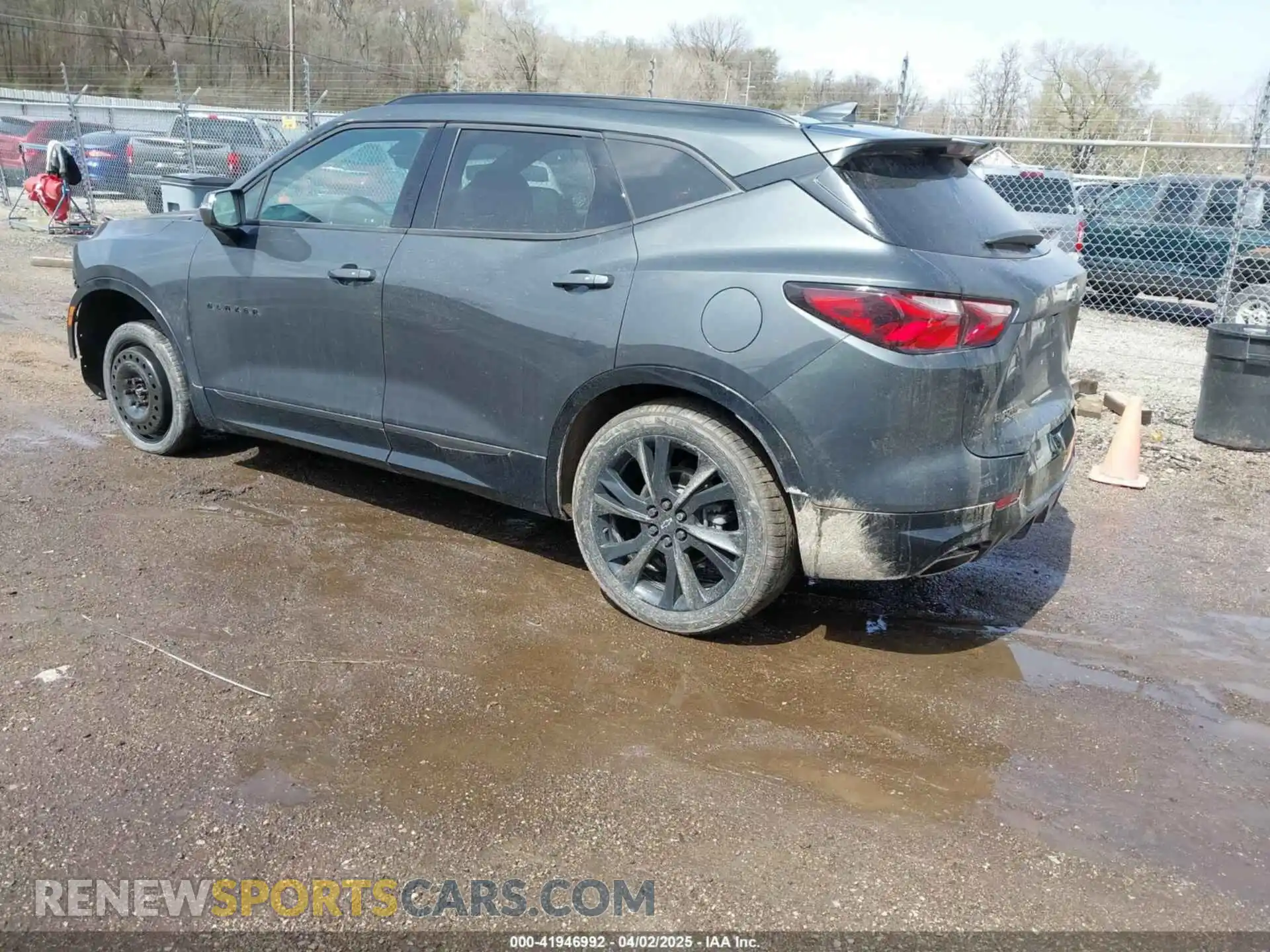 3 Photograph of a damaged car 3GNKBERS0KS694793 CHEVROLET BLAZER 2019
